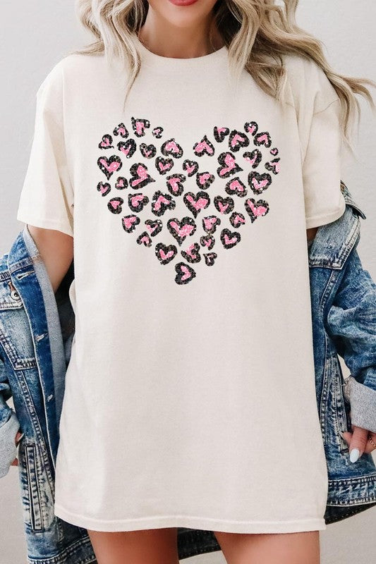 Faux Sequins Leopard Heart Graphic Plus Tee