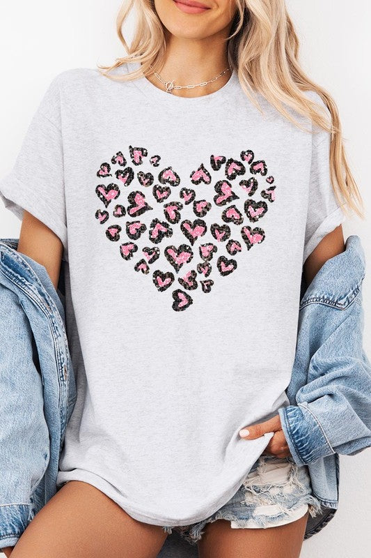 Faux Sequins Leopard Heart Graphic Plus Tee