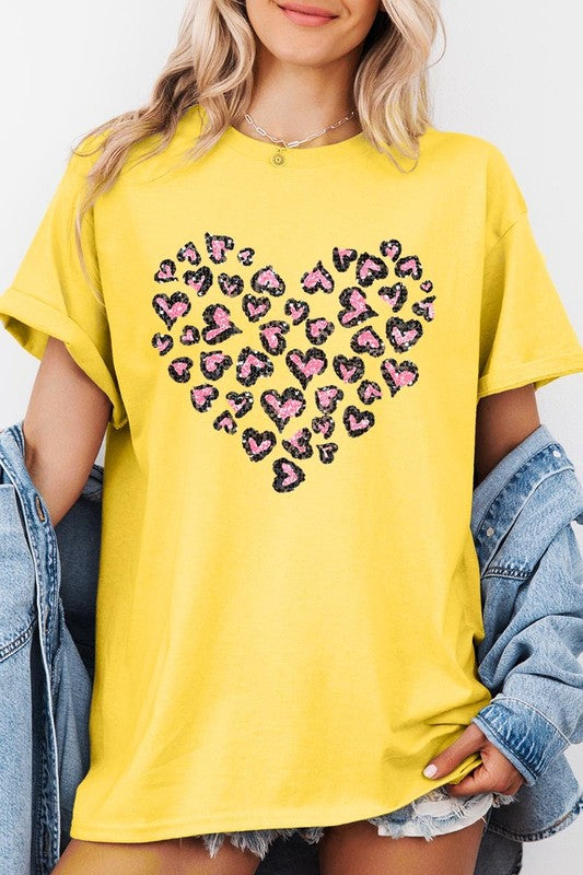 Faux Sequins Leopard Heart Graphic Plus Tee