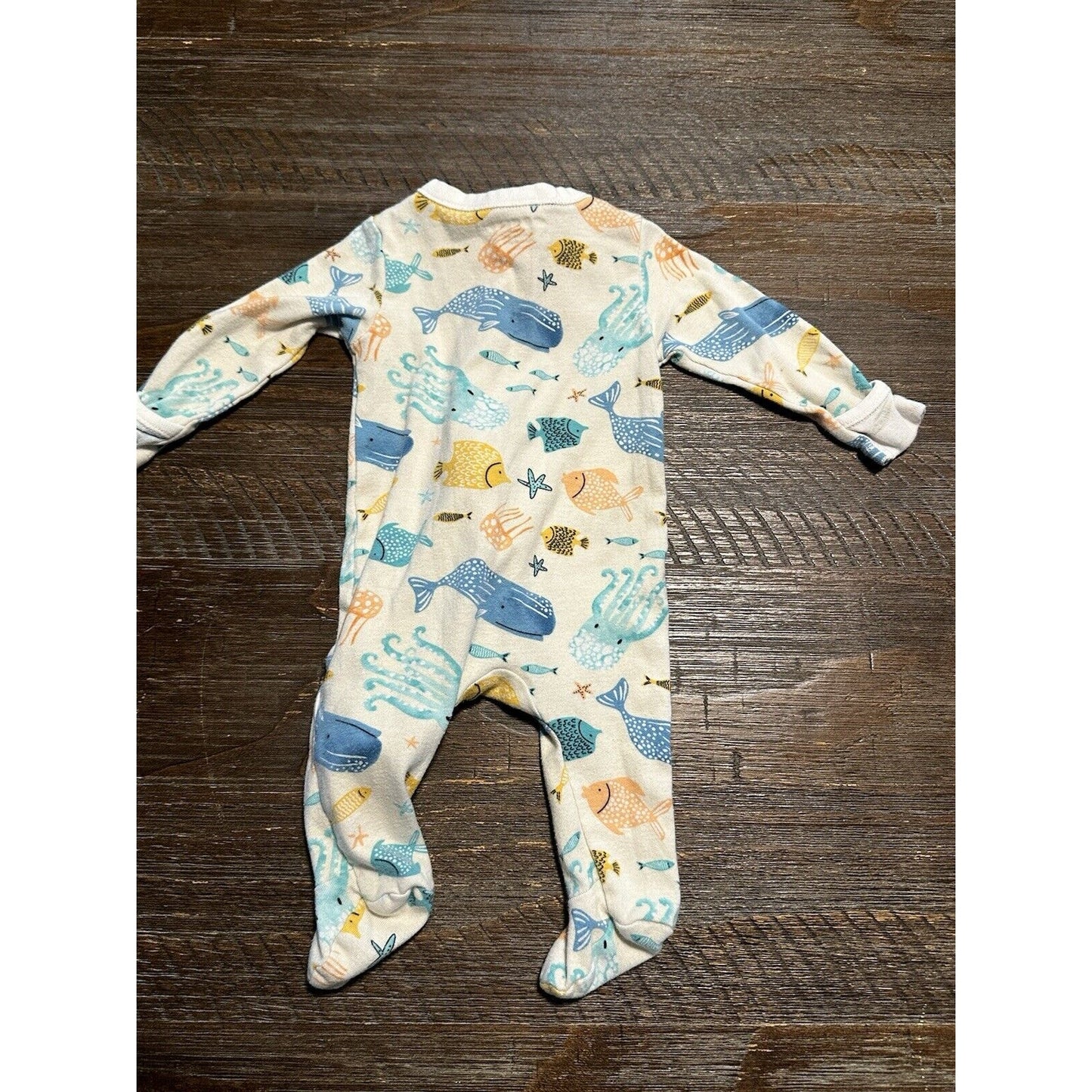 Old Navy Body Suit Size 0-3 Months