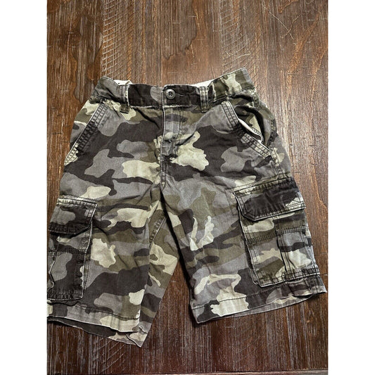 Old Navy Camo Cargo Shorts Size 8